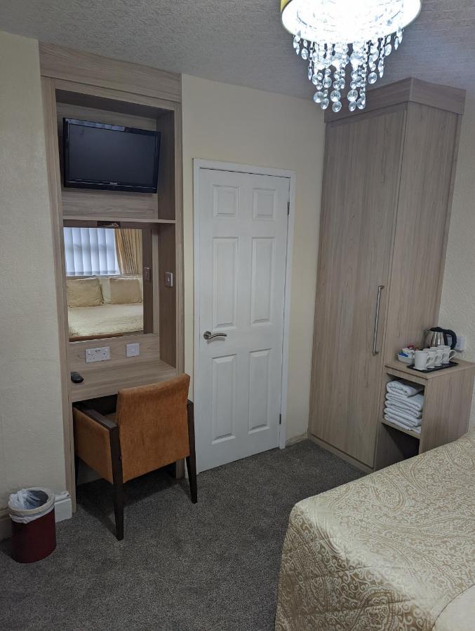 The Stafford Bed & Breakfast Blackpool Ngoại thất bức ảnh