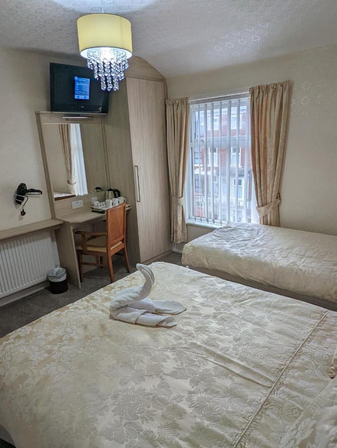 The Stafford Bed & Breakfast Blackpool Ngoại thất bức ảnh