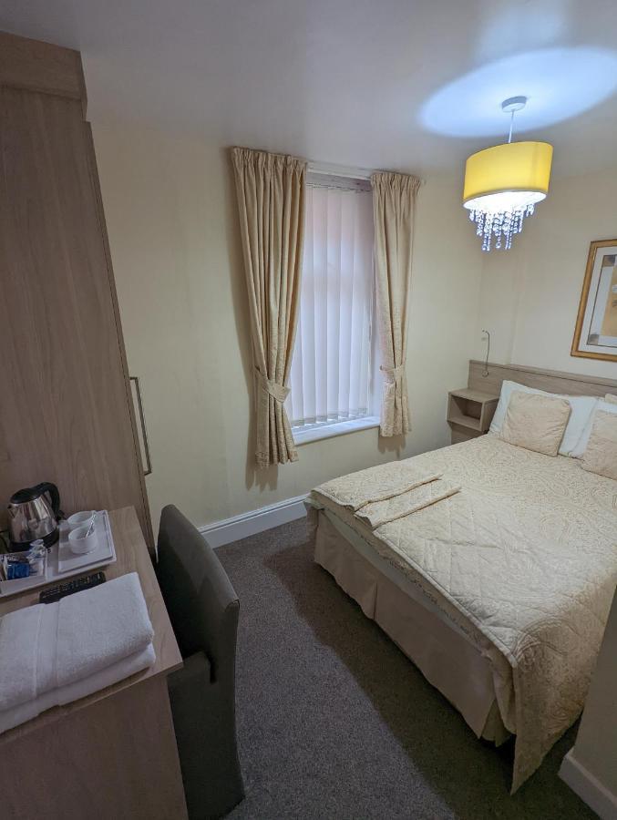 The Stafford Bed & Breakfast Blackpool Ngoại thất bức ảnh