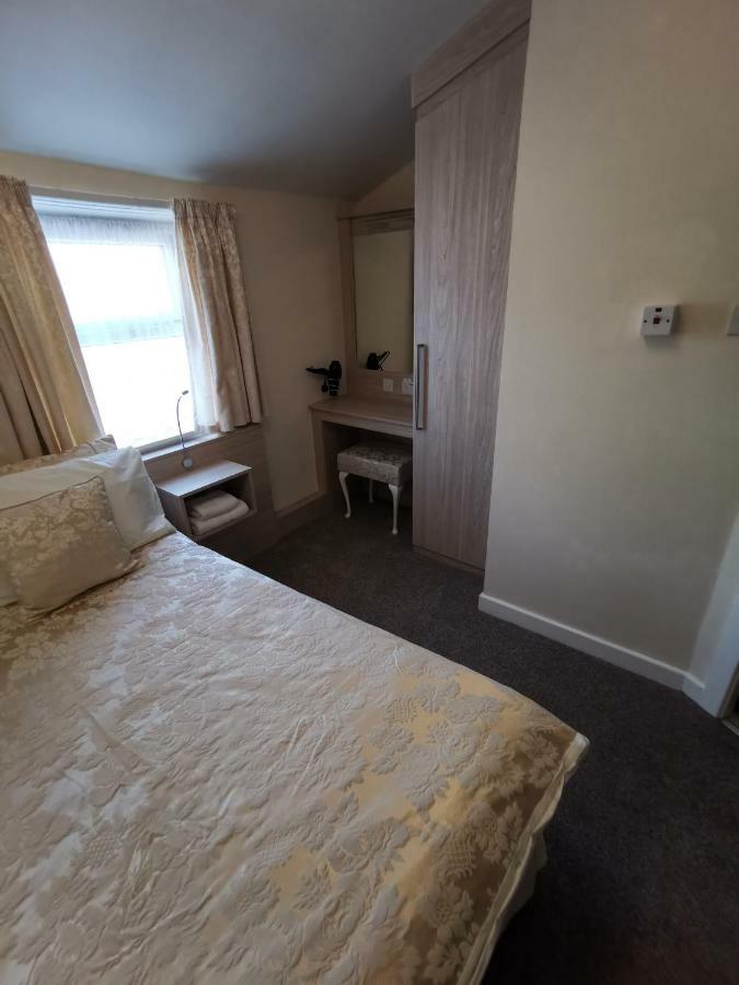 The Stafford Bed & Breakfast Blackpool Ngoại thất bức ảnh