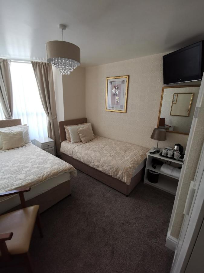 The Stafford Bed & Breakfast Blackpool Ngoại thất bức ảnh